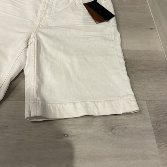 JEN 7 by 7 for All Mankind NWT White Denim Bermuda Shorts. - Picture 7 of 13